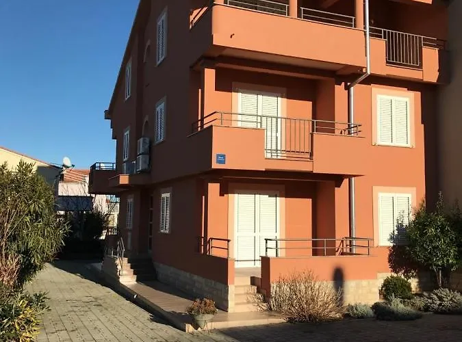 In With Balcony, Air Conditioning, Wifi Appartement