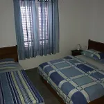 아파트 In With Balcony, Air Conditioning, Wifi