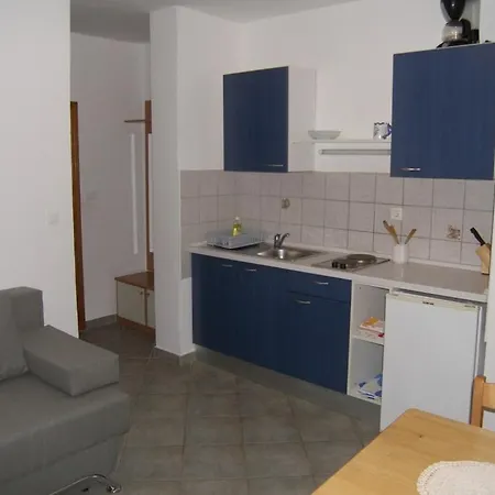 Apartment In With Balcony, Air Conditioning, Wifi