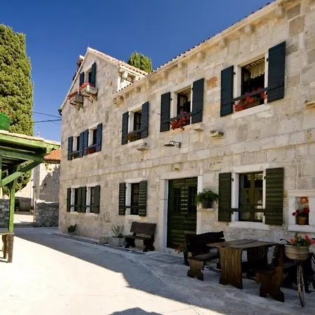 In With Balcony, Air Conditioning, Wifi Апартаменты Сукошан