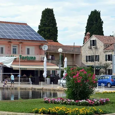 In With Balcony, Air Conditioning, Wifi Апартаменты Сукошан