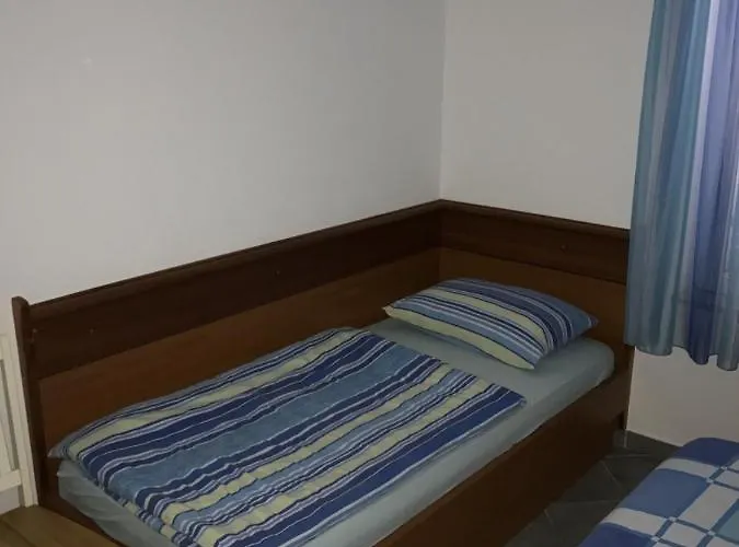 Appartement In With Balcony, Air Conditioning, Wifi Sukošan
