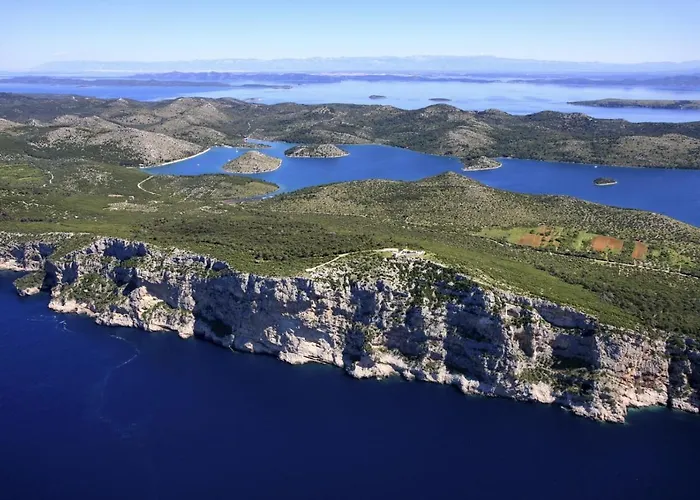 In With Balcony, Air Conditioning, Wifi *