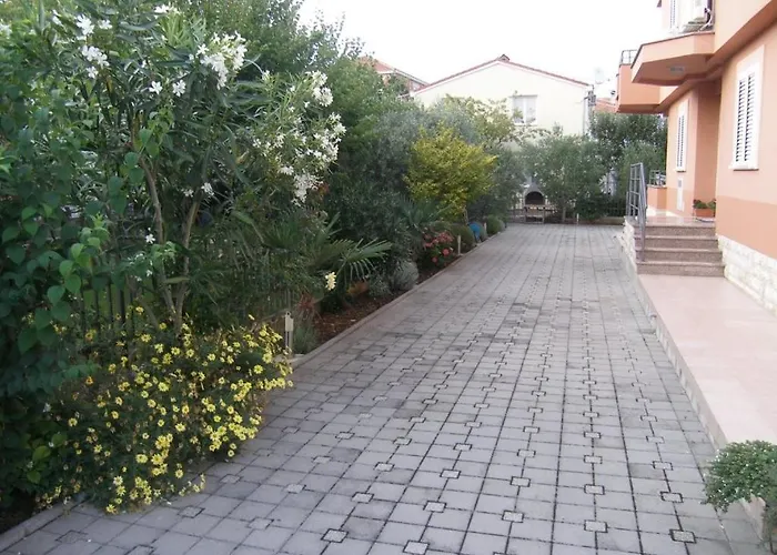 Appartement In With Balcony, Air Conditioning, Wifi Sukošan
