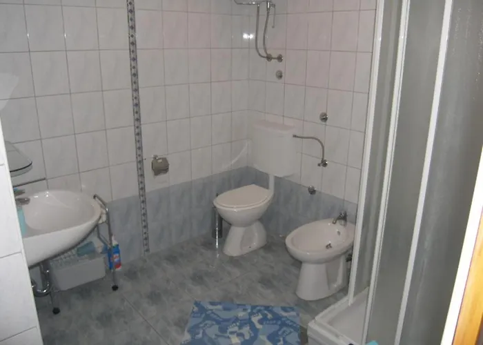 In With Balcony, Air Conditioning, Wifi Sukošan