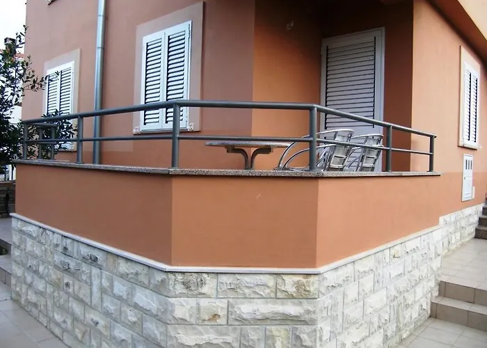 In With Balcony, Air Conditioning, Wifi *